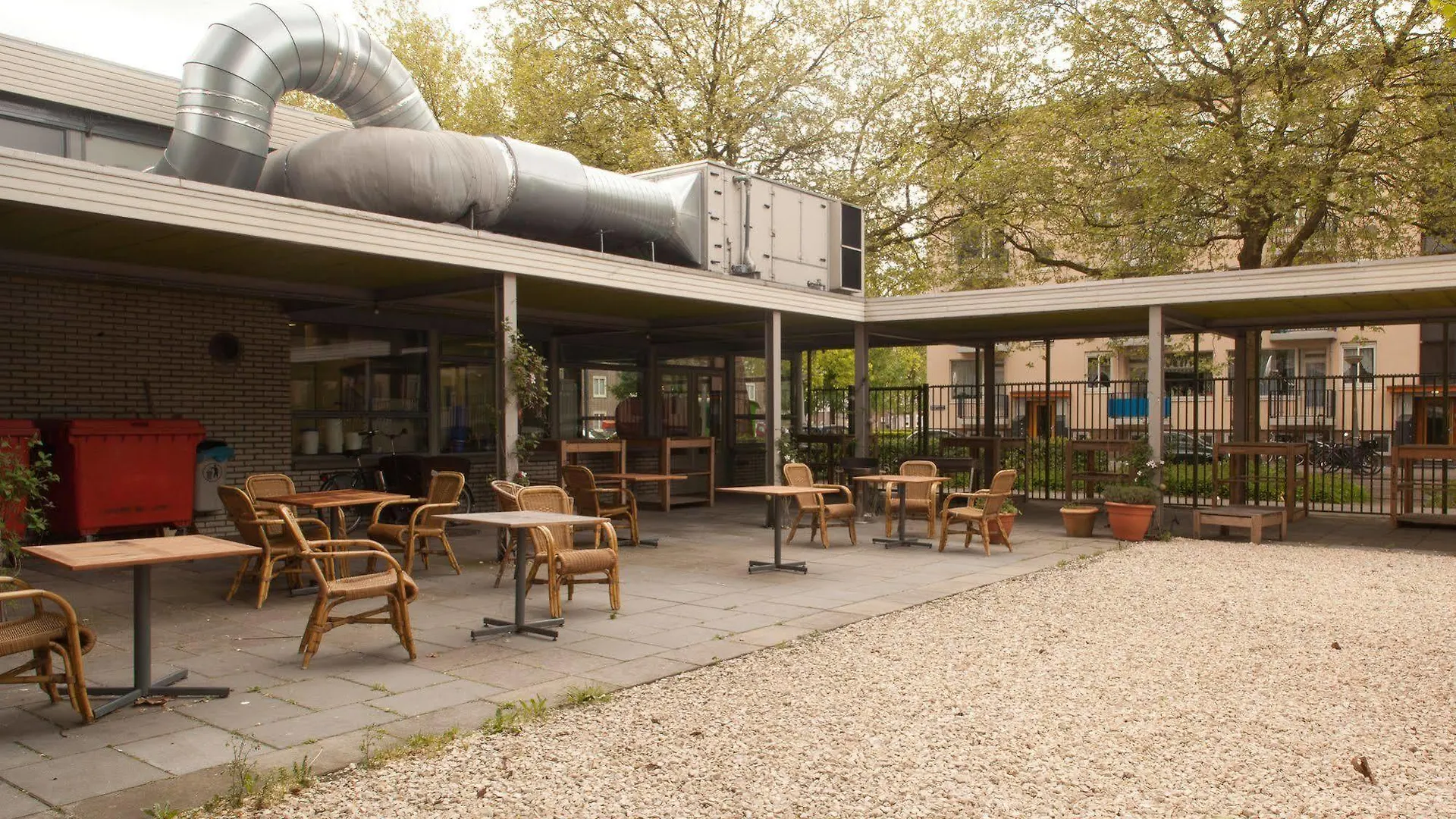 Wow Amsterdam Hostel
