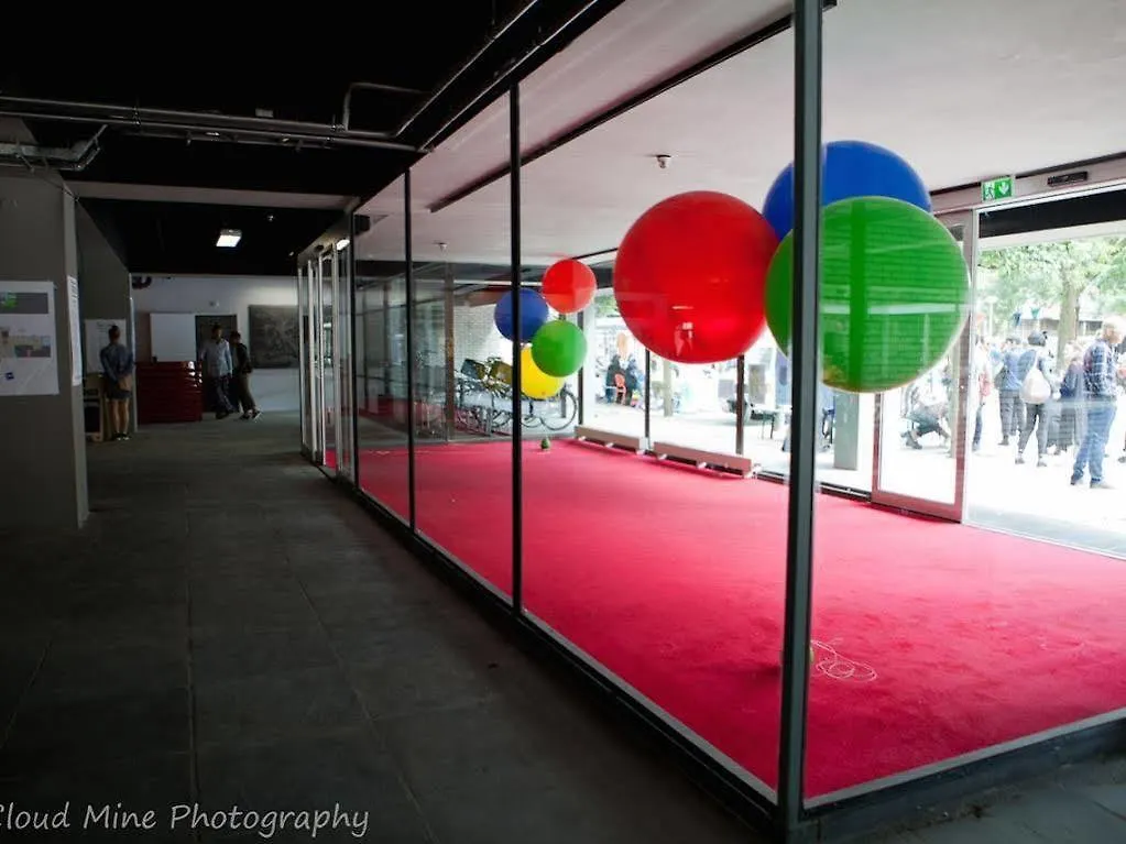 Wow Amsterdam Hostel